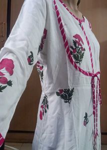 White Kurta with pink Floral Print🌸