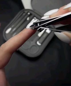 High Grade Stainless Steel Manicure Kit