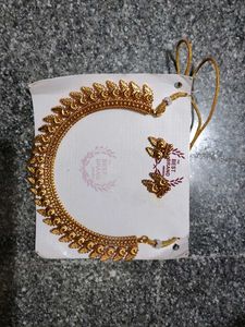 Elegant Gold-Toned Necklace & Earring Set