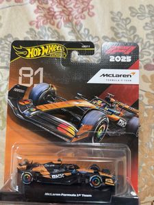 Hot Wheels Premium McLaren #81 F1
