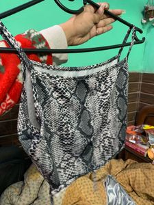 Trendy Snake Print Crop Top