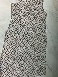 Elegant Printed Sleeveless Kurti