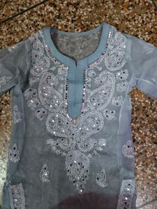 Lucknow Chikankari Kurti