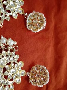 Elegant Pearl &amp; Kundan Earrings