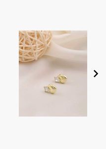 SHEIN Gold Croissant &amp; Heart Earrings Combo