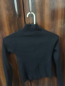 Black High Neck Long Sleeve crop Top
