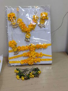 Yellow Floral Jewellery Set