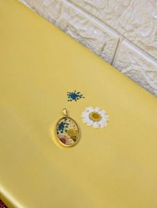 ✨ Handmade Resin Floral Pendants with Chain ✨🌸