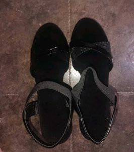Free Delivery Women's Black Wedges