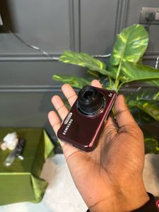 Samsung Digital Camera 5x Optical Zoom glossy pink