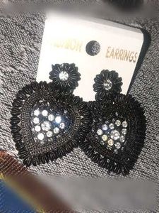 Chic Black Heart Dangle Earrings