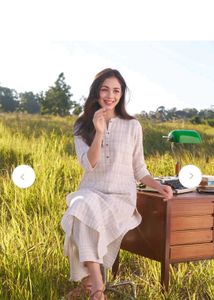 aurelia Classic Beige Checkered Kurta