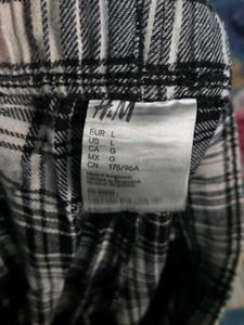 ​H&amp;M Classic Plaid Joggers
