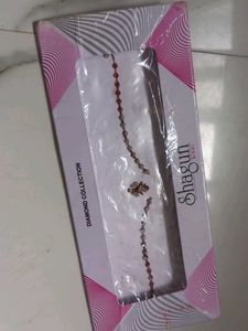 Beautiful bridal Bindi and tilak Set