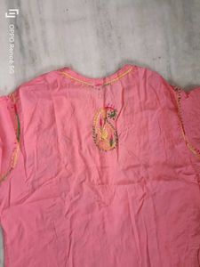 Women Chikankari Kurti
