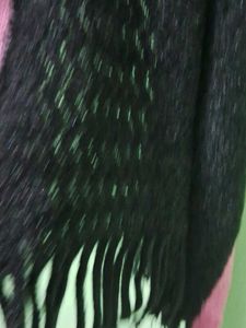Cozy Black &amp; Pink Knit Shawl New🩷🖤