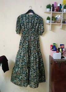 Elegant Paisley Print Maxi Dress
