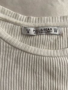 Pull &amp; Bear Crop Top 🤍🪽