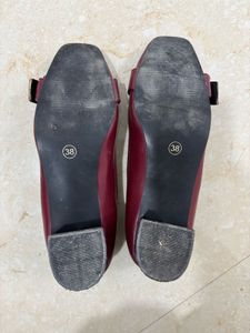 Elle Red Buckle Detail Heeled Loafers