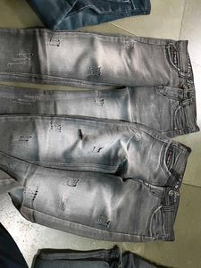 Distressed Grey Denim Jeans  6ta8 yar