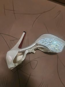 Spiffy Sparrow Heels It's 39 Size