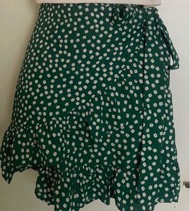 💚Green Floral Ruffle Mini Skirt