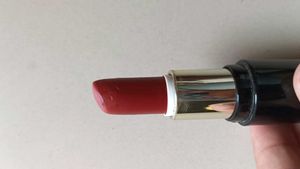 Maroon mate lipstick