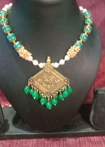 Crisle Moti Necklace