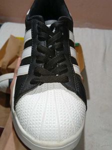 Adidas Superstar Sneakers