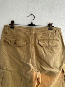 Stylish Lee Cargo Shorts - Versatile Tan