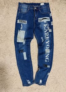 Graphic Print Distressed Jeans