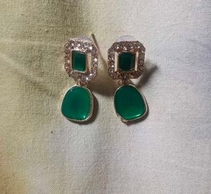 Emerald Choker Necklace with Earrings
