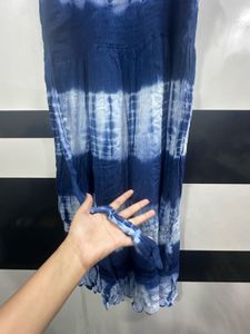 blue dress