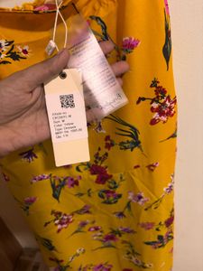 Berrylush Women Yellow Floral Printed Fit