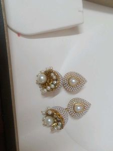 Pearl & Gold Earrings