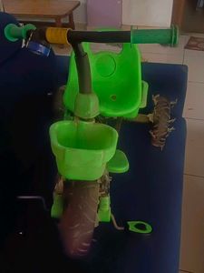 💦💦💦 PRICE DROP Tricycle With Storage Basket