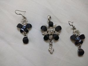 pendant and earrings set