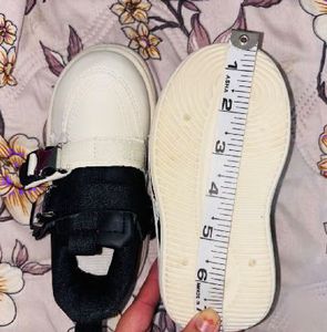 Kids Stylish Buckle Sneakers
