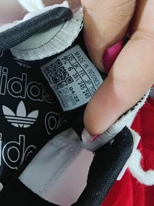 Adidas Women Casual Shoes. Like New. No Coins.