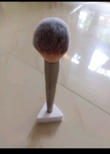 Swiss Beauty Foundation And Powder Brush