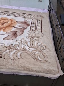 Fuzzy Brown and Cream Throw Blanket🩷