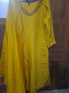 mustard kurtha set
