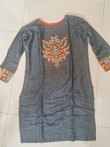 Embroidered Grey Kurta