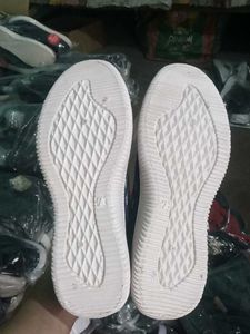 NEW NO USED SPORTS SHOES FOR MEN.