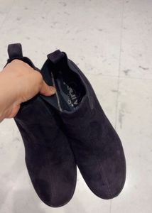 Catwalk Ankle Boots (size 5)