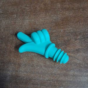 👆 | Fun Hand-Shaped Silicon Bottle Cork