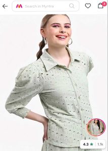 ✨Light Green Eyelet Puff Sleeve Shirt🤩