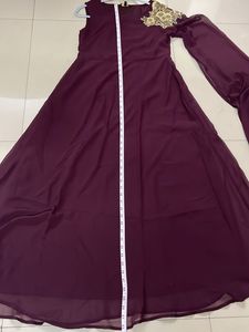 ❗️Price Drop❗️ Wine Colored Gown with Embel
