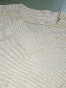 Lightweight V-Neck Long Sleeve Top