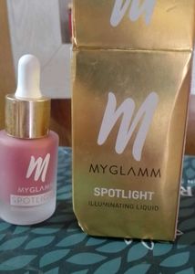 MyGlamm Spotlight Illuminating Liquid
